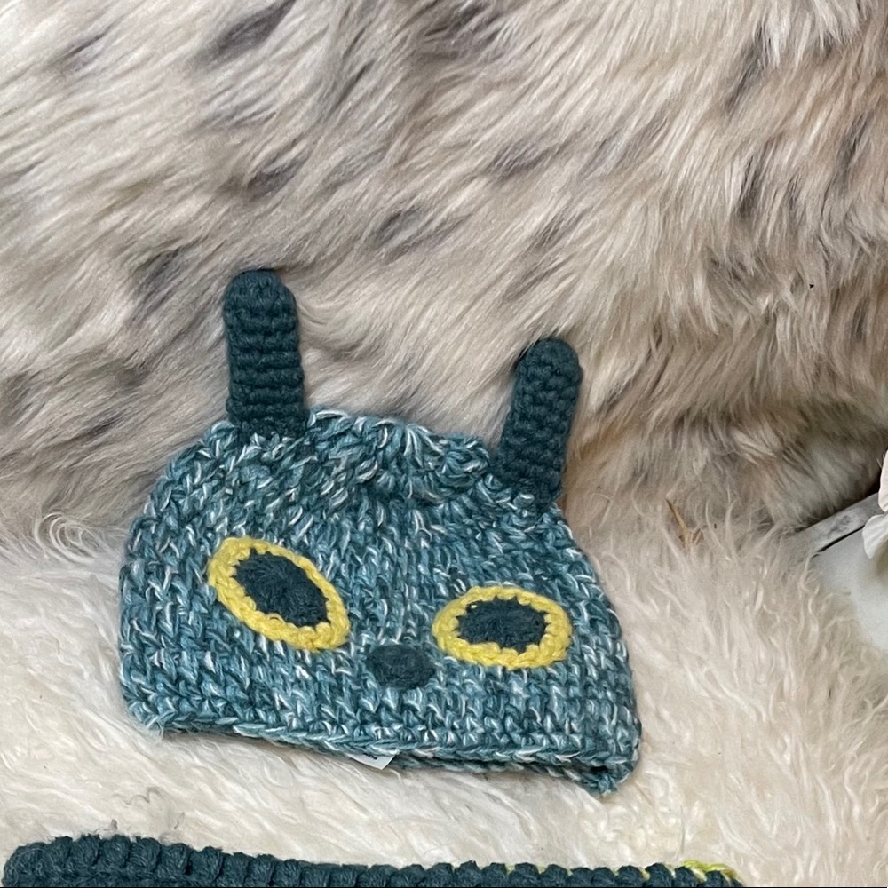 New Born worm outfit.